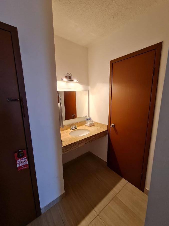 Hotel Marlon تْشيتومال المظهر الخارجي الصورة